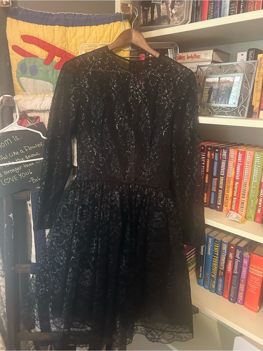 Oscar de la Renta Black Long-Sleeve Lace Fit-and-Flare Dress